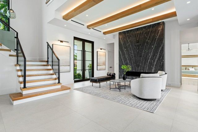 830 Lake Shore Drive, Delray Beach, FL 33444