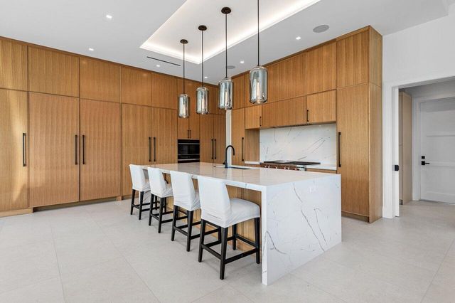 830 Lake Shore Drive, Delray Beach, FL 33444