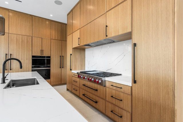 830 Lake Shore Drive, Delray Beach, FL 33444