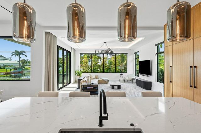 830 Lake Shore Drive, Delray Beach, FL 33444