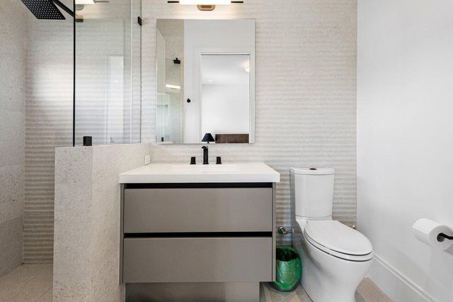 830 Lake Shore Drive, Delray Beach, FL 33444