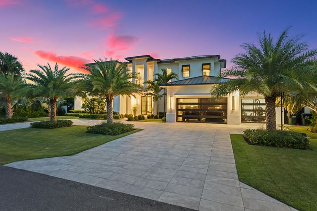 830 Lake Shore Drive, Delray Beach, FL 33444