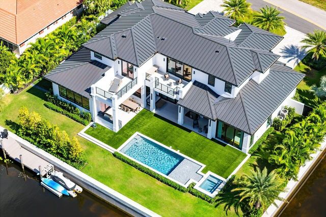 830 Lake Shore Drive, Delray Beach, FL 33444