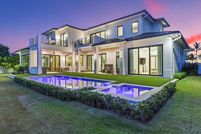 830 Lake Shore Drive, Delray Beach, FL 33444