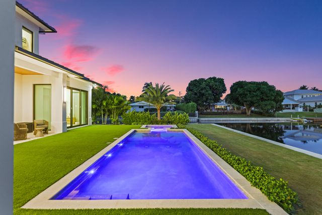 830 Lake Shore Drive, Delray Beach, FL 33444