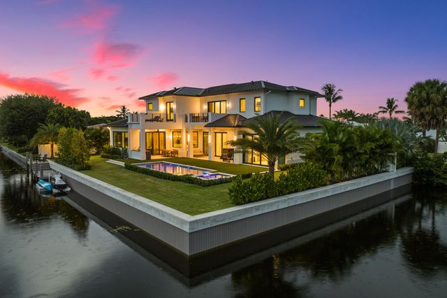 830 Lake Shore Drive, Delray Beach, FL 33444