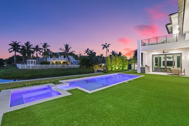 830 Lake Shore Drive, Delray Beach, FL 33444