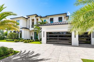 830 Lake Shore Drive, Delray Beach, FL 33444
