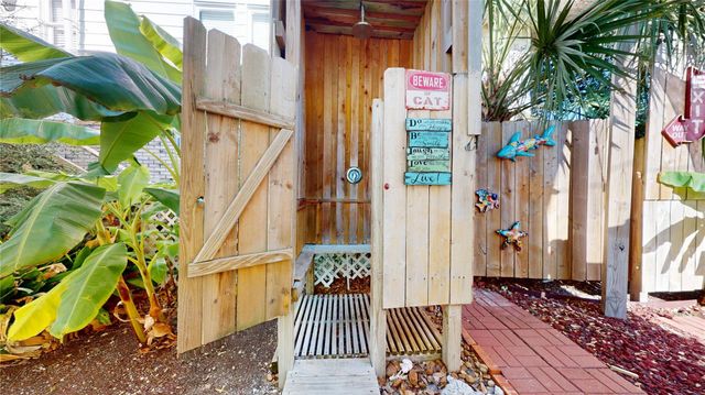 1711 Avenue M, Galveston, TX 77550