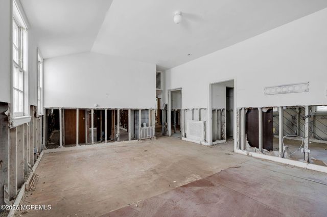 40 N Shore Boulevard, Keansburg, NJ 07734