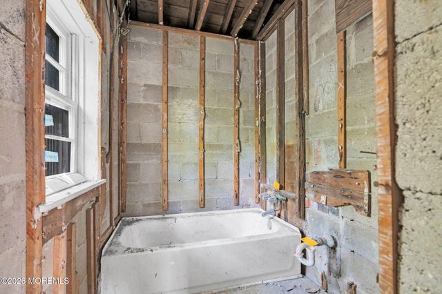40 N Shore Boulevard, Keansburg, NJ 07734