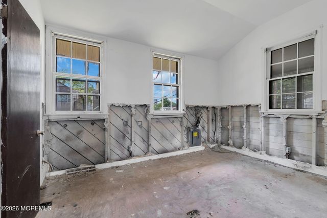 40 N Shore Boulevard, Keansburg, NJ 07734
