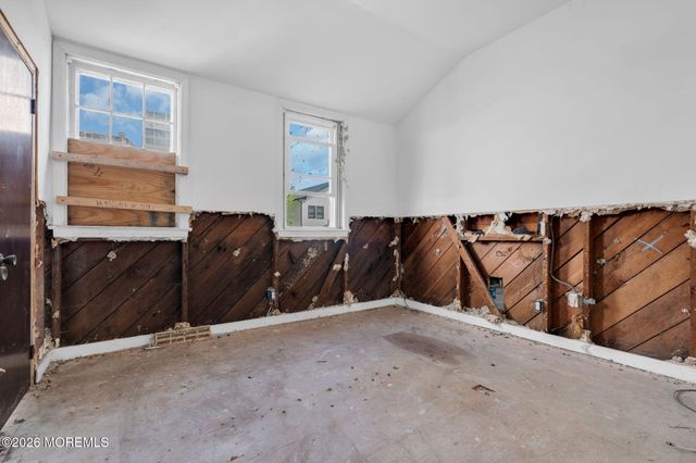 40 N Shore Boulevard, Keansburg, NJ 07734