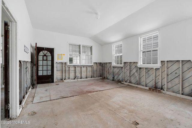 40 N Shore Boulevard, Keansburg, NJ 07734