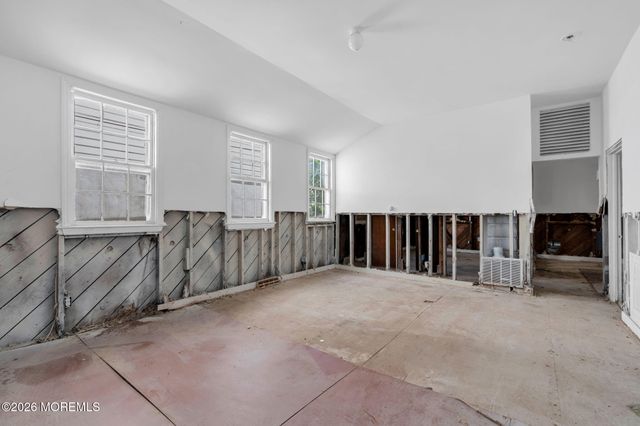 40 N Shore Boulevard, Keansburg, NJ 07734