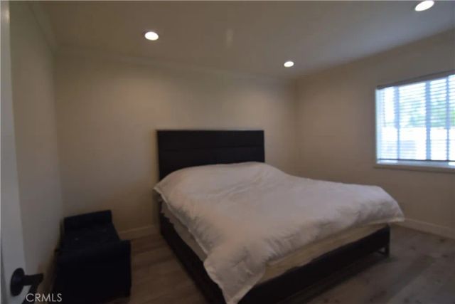 9930 Saticoy Street, Burbank, CA 91504