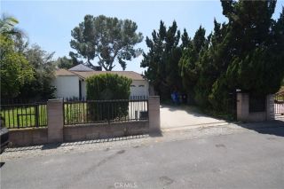 9930 Saticoy Street, Burbank, CA 91504
