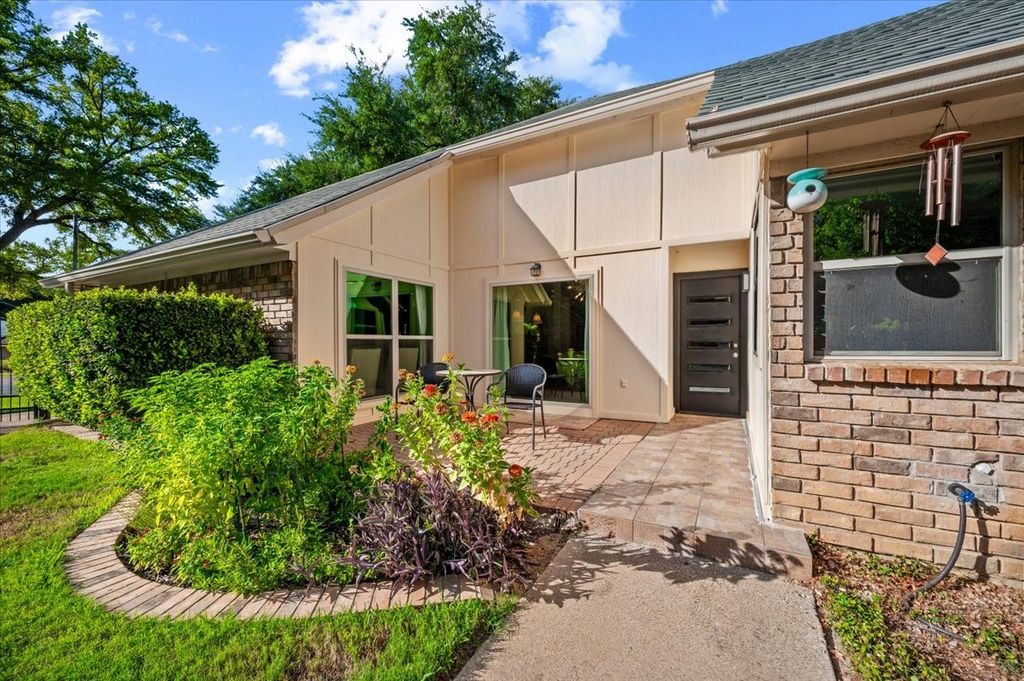 805 Shadycreek Court, Arlington, TX 76013 — photo 4