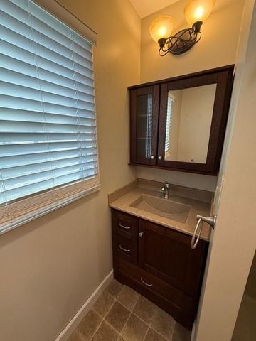 217 S 5th Street, Burlington, KS 66839