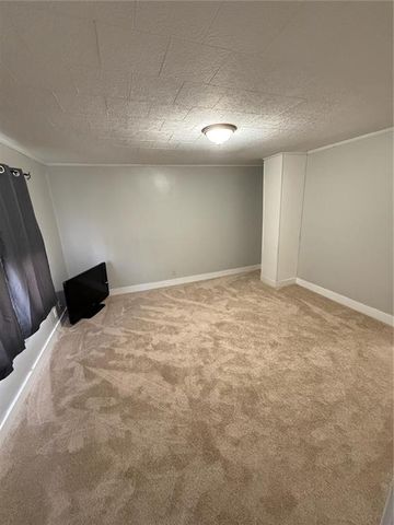 217 S 5th Street, Burlington, KS 66839