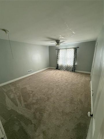 217 S 5th Street, Burlington, KS 66839