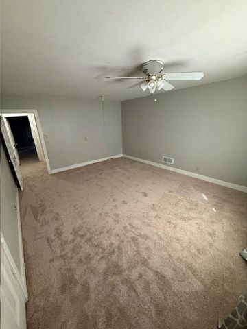 217 S 5th Street, Burlington, KS 66839