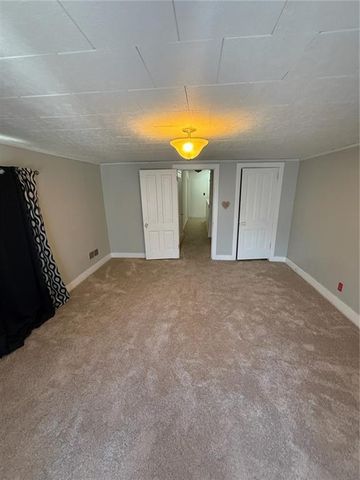 217 S 5th Street, Burlington, KS 66839