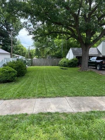 217 S 5th Street, Burlington, KS 66839