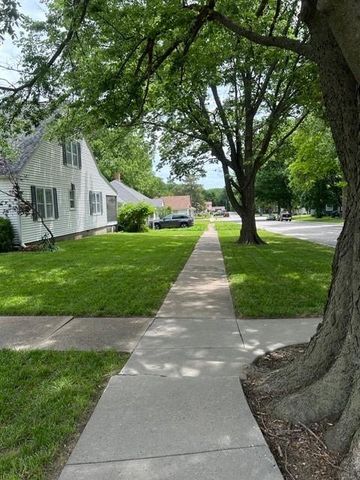 217 S 5th Street, Burlington, KS 66839