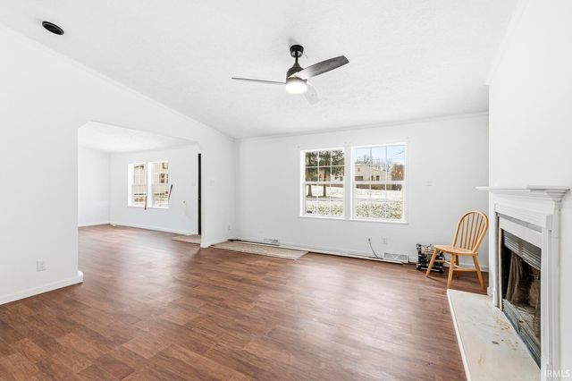 1628 S Spring Street, Mishawaka, IN 46544