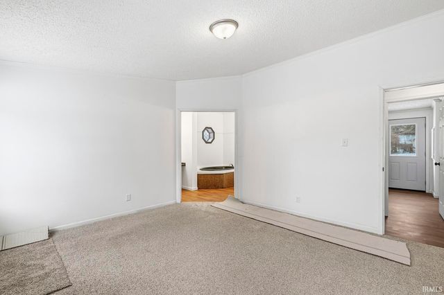 1628 S Spring Street, Mishawaka, IN 46544