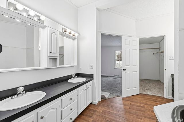 1628 S Spring Street, Mishawaka, IN 46544