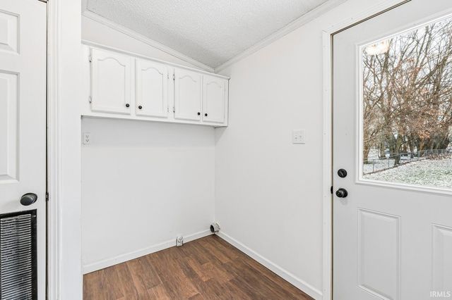 1628 S Spring Street, Mishawaka, IN 46544