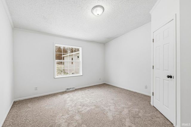 1628 S Spring Street, Mishawaka, IN 46544