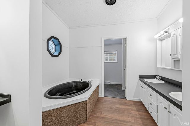 1628 S Spring Street, Mishawaka, IN 46544