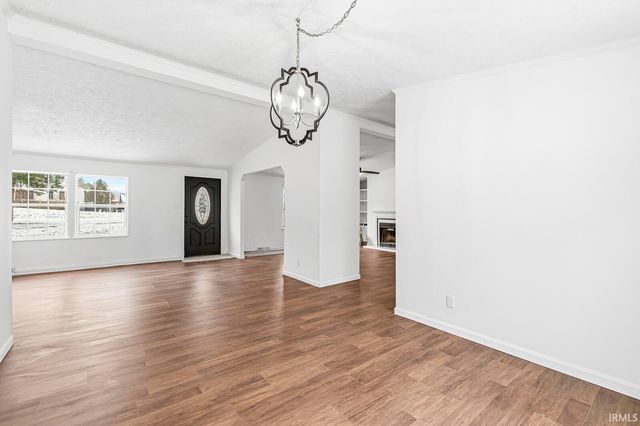 1628 S Spring Street, Mishawaka, IN 46544