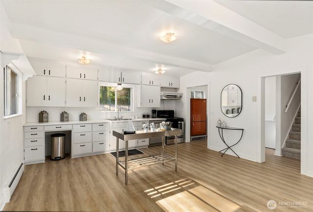 717 Twin View Place W, Bremerton, WA 98312