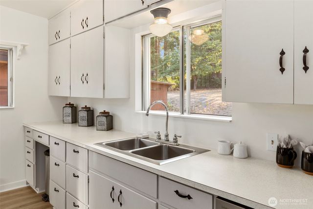 717 Twin View Place W, Bremerton, WA 98312
