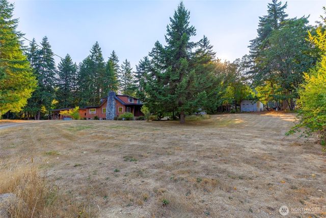 717 Twin View Place W, Bremerton, WA 98312