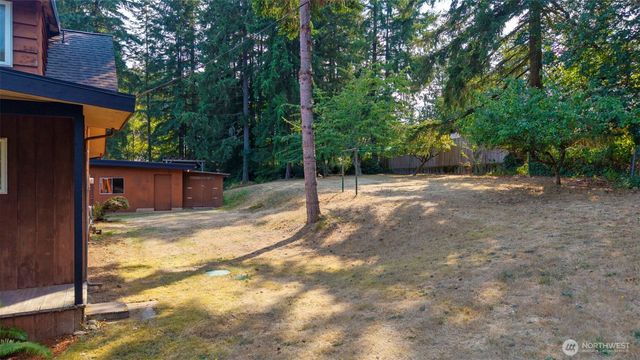 717 Twin View Place W, Bremerton, WA 98312