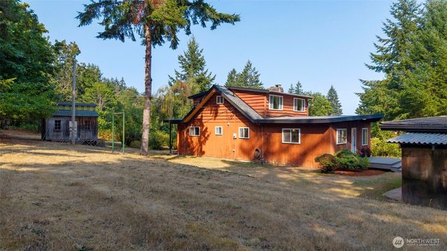 717 Twin View Place W, Bremerton, WA 98312