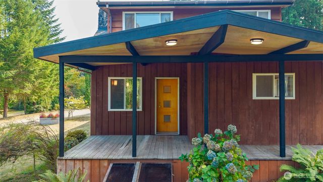 717 Twin View Place W, Bremerton, WA 98312