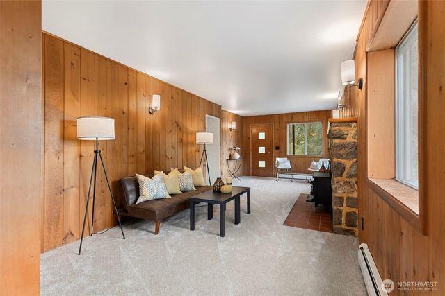 717 Twin View Place W, Bremerton, WA 98312