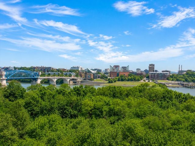 200 Manufacturers Rd Apt 707, Chattanooga, TN 37405