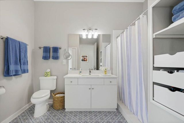 200 Manufacturers Rd Apt 707, Chattanooga, TN 37405