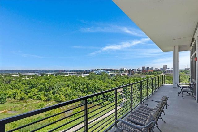 200 Manufacturers Rd Apt 707, Chattanooga, TN 37405