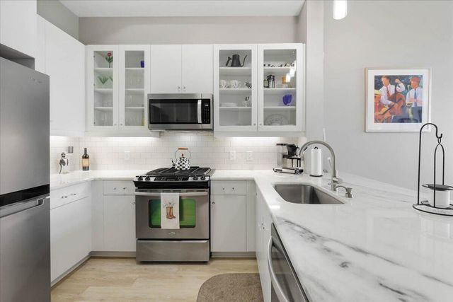 200 Manufacturers Rd Apt 707, Chattanooga, TN 37405