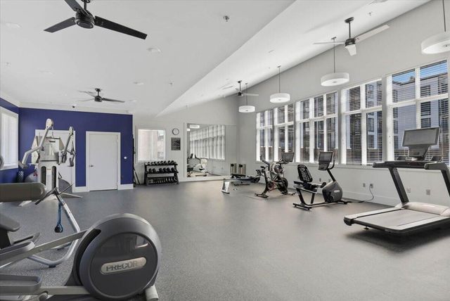 200 Manufacturers Rd Apt 707, Chattanooga, TN 37405