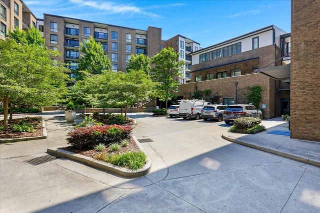 200 Manufacturers Rd Apt 707, Chattanooga, TN 37405