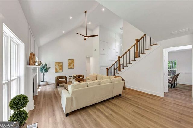 636 Harbour Shores Drive, Jackson, GA 30233